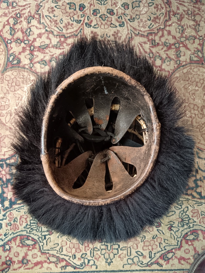 Y7FoOZGo_Bearskin Cap (11).jpg